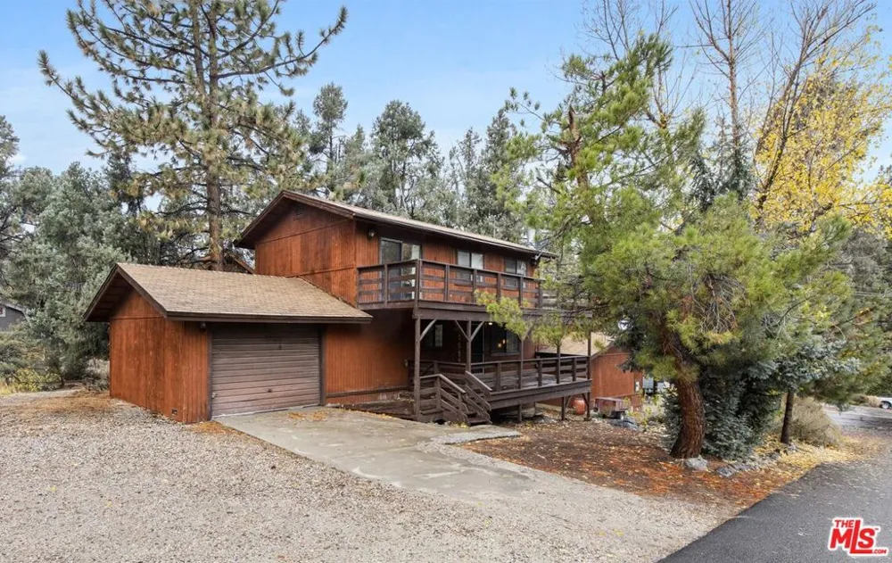 2317 Maplewood Way Pine Mountain Club, CA 93222