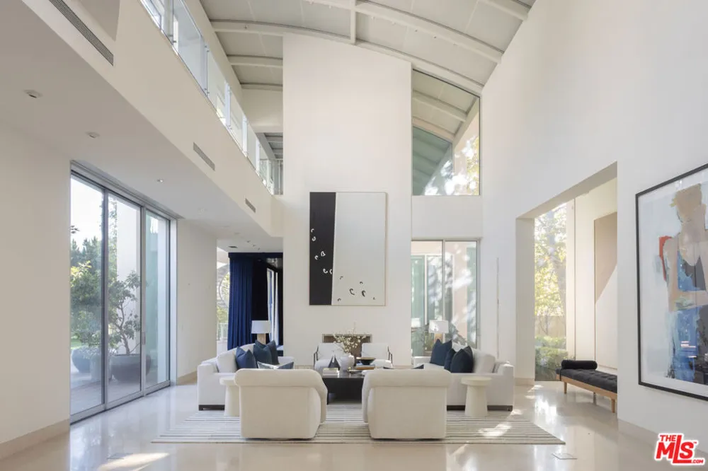 652 Chautauqua Boulevard Pacific Palisades, CA 90272