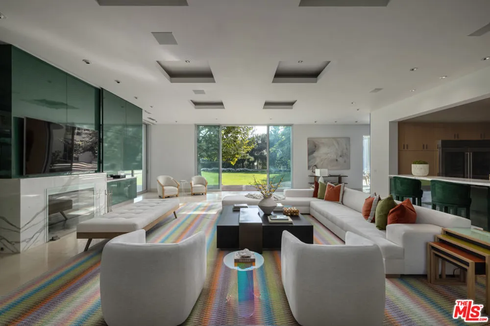 652 Chautauqua Boulevard Pacific Palisades, CA 90272