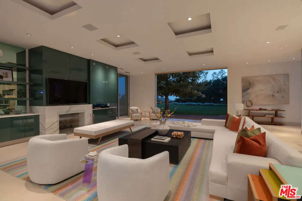 652 Chautauqua Boulevard Pacific Palisades, CA 90272
