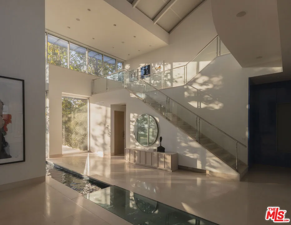 652 Chautauqua Boulevard Pacific Palisades, CA 90272