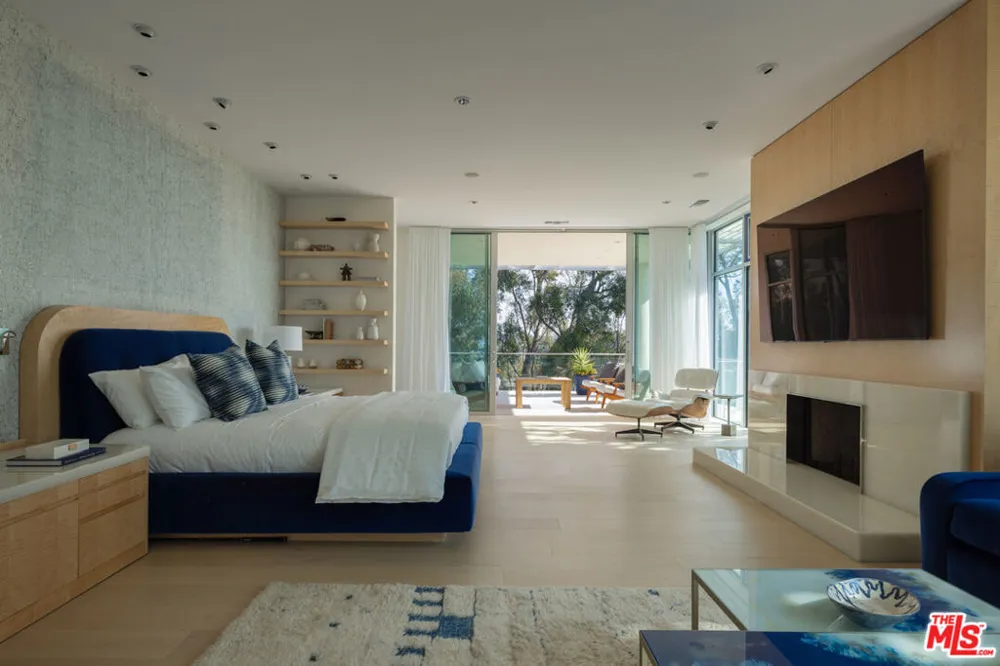 652 Chautauqua Boulevard Pacific Palisades, CA 90272