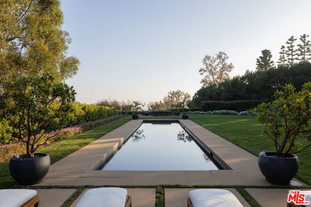 652 Chautauqua Boulevard Pacific Palisades, CA 90272