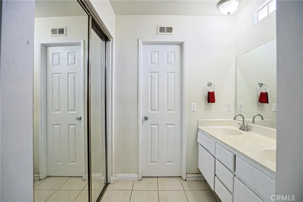 7912 2nd #4 Stanton, CA 90680