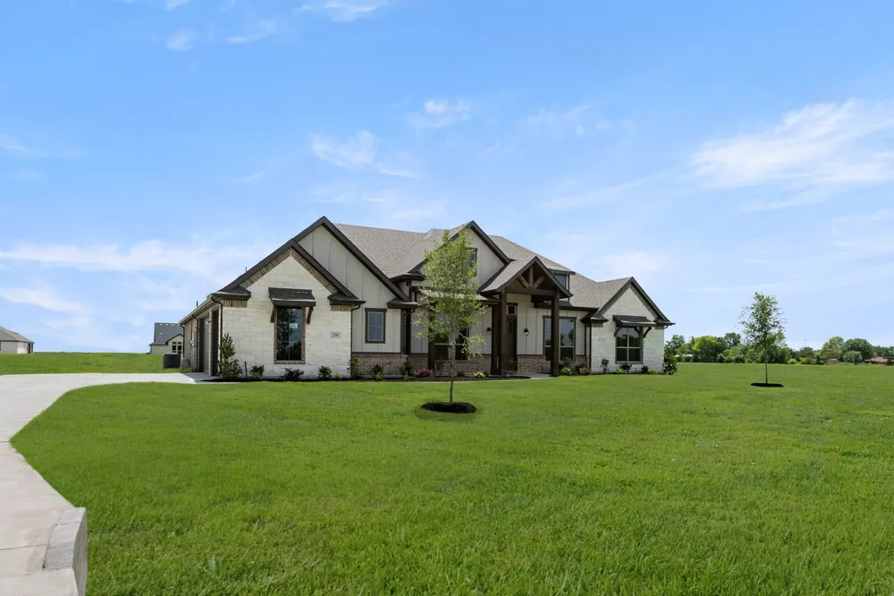 230 Cordillera Lane Red Oak, TX 75154
