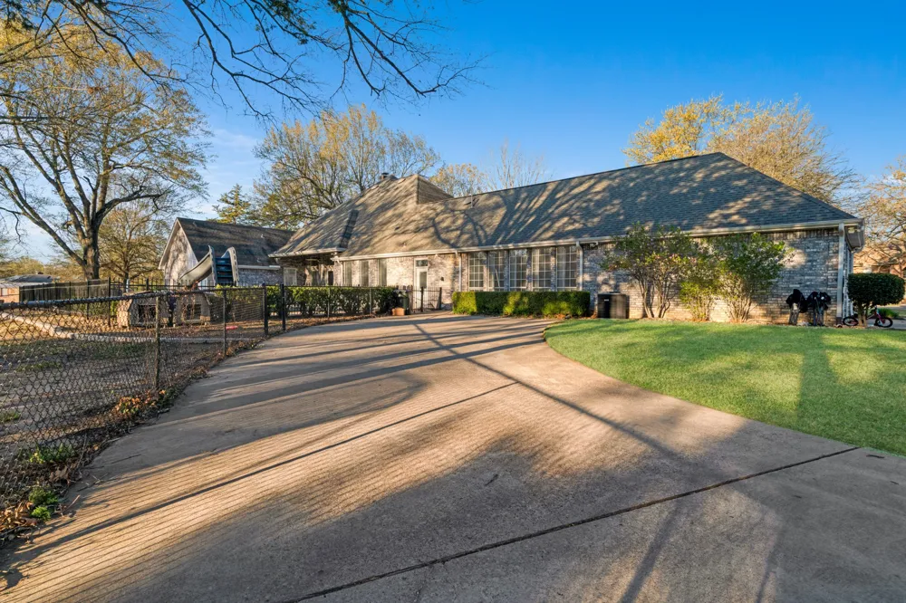 390 Timber Lakes Drive Powderly, TX 75473