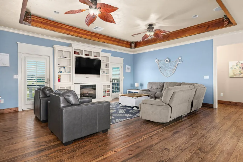 973 Kenlyn Drive Crystal Beach, TX 77650