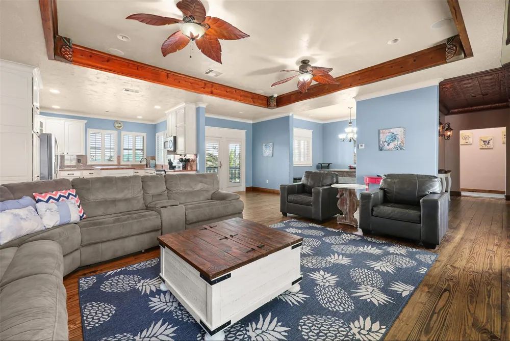 973 Kenlyn Drive Crystal Beach, TX 77650