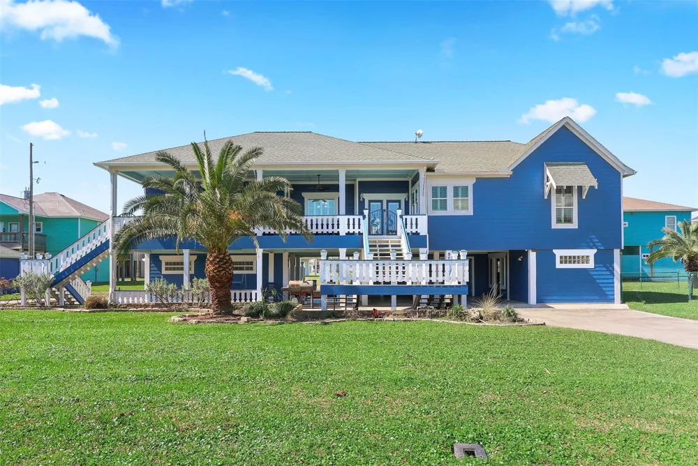 973 Kenlyn Drive Crystal Beach, TX 77650
