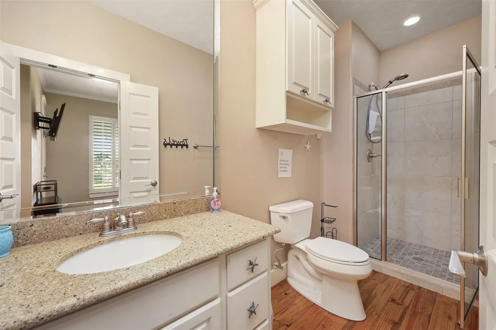 973 Kenlyn Drive Crystal Beach, TX 77650