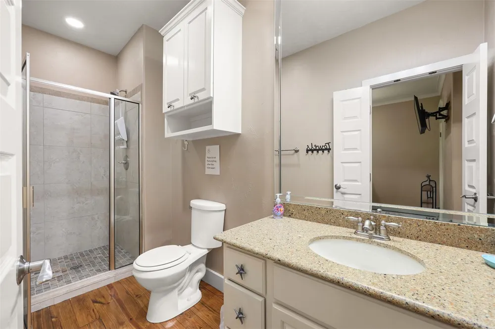 973 Kenlyn Drive Crystal Beach, TX 77650