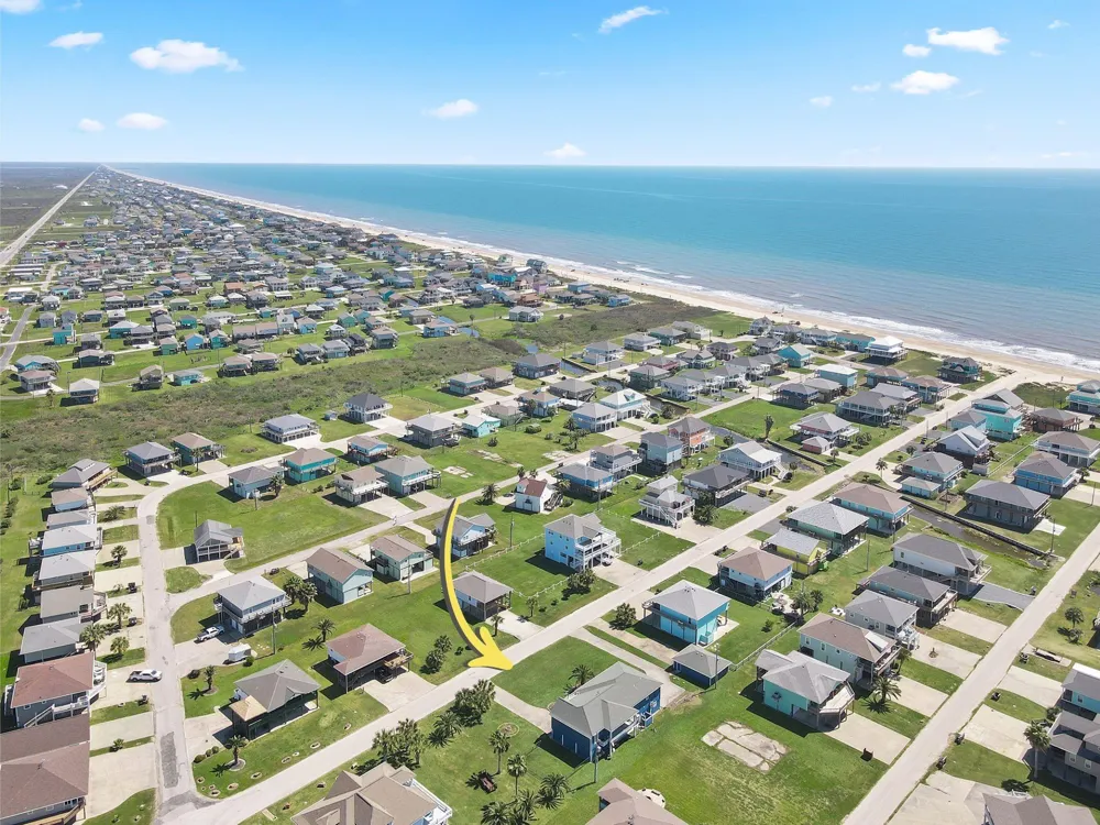 973 Kenlyn Drive Crystal Beach, TX 77650