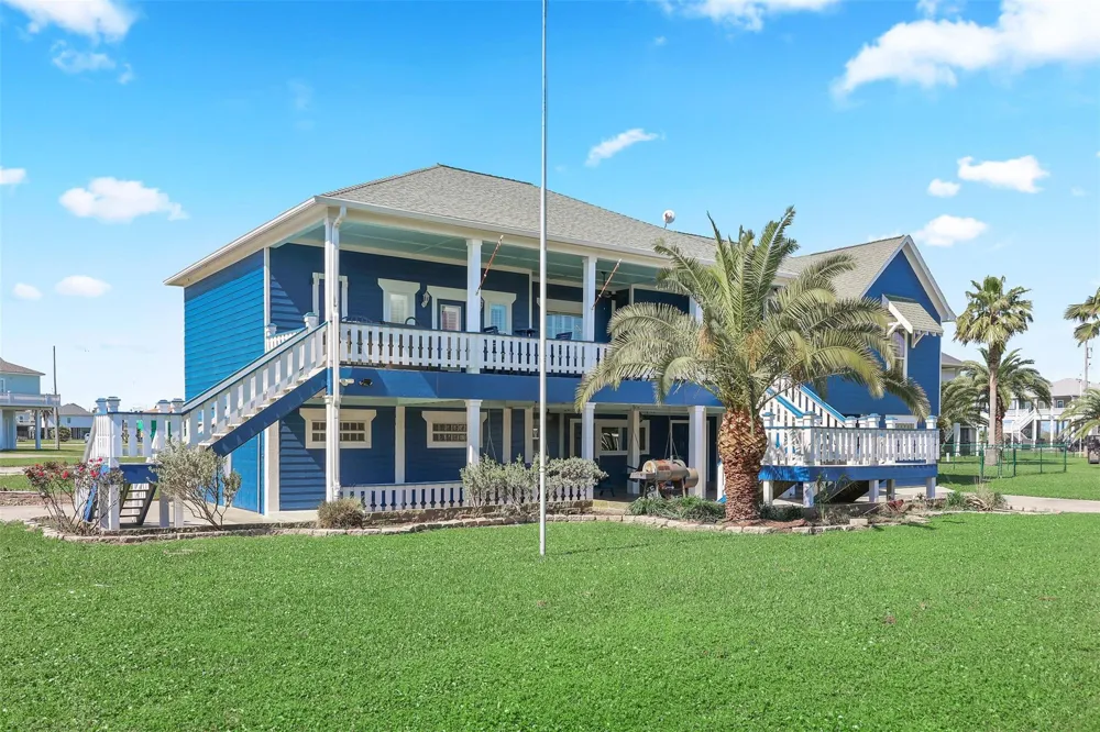 973 Kenlyn Drive Crystal Beach, TX 77650