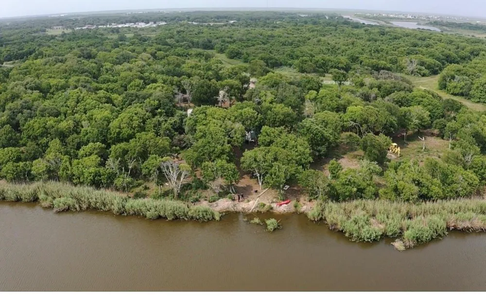 2225 Johnson Drive Oyster Creek, TX 77541