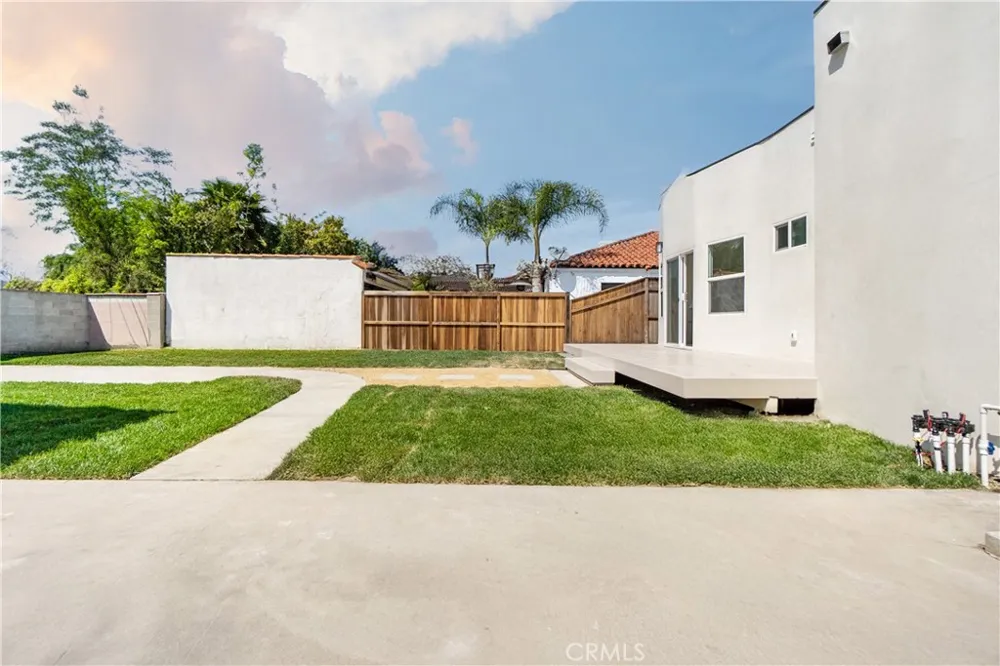 3991 Hubert Avenue Leimert Park, CA 90008