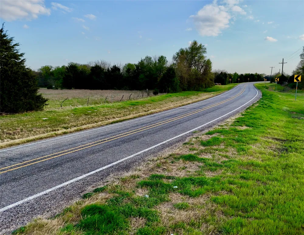 25 FM 2194 Celeste, TX 75423