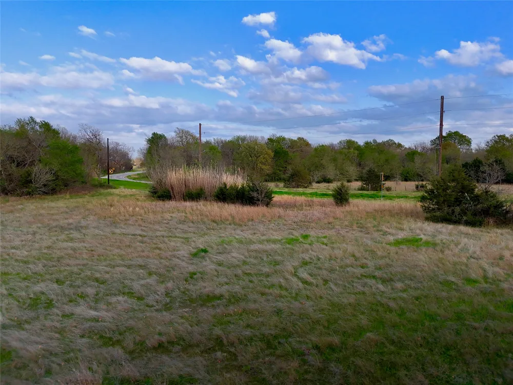 25 FM 2194 Celeste, TX 75423
