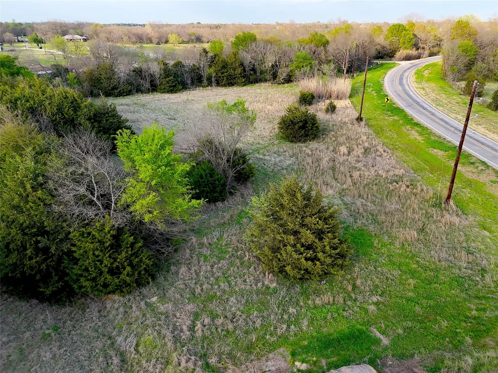25 FM 2194 Celeste, TX 75423