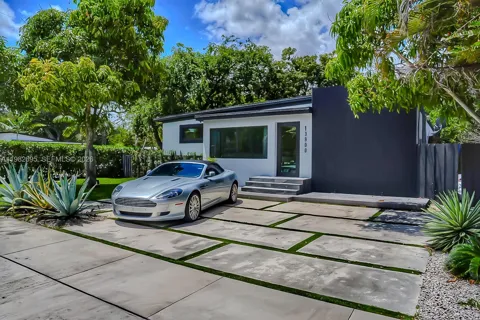 13900 NE 16th Ct