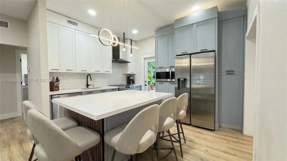 13900 NE 16th Ct North Miami, FL 33181