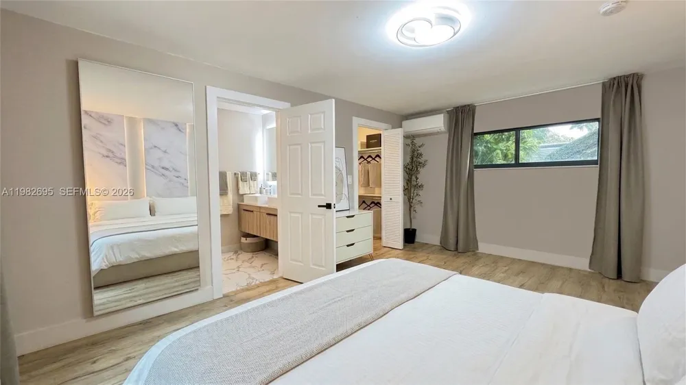 13900 NE 16th Ct North Miami, FL 33181