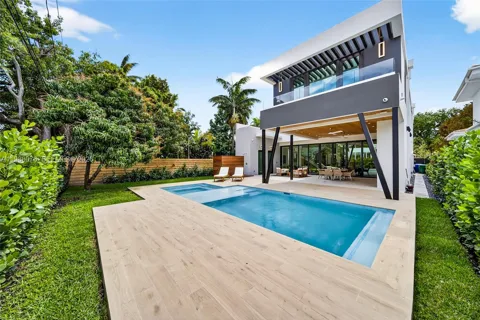 609 SW 24th Rd