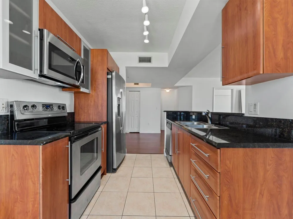 3232 SW 22nd Ter #1609 Miami, FL 33145