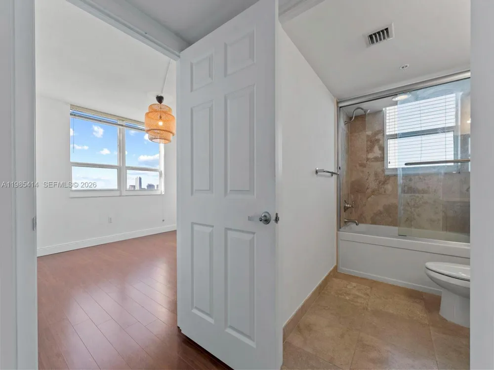 3232 SW 22nd Ter #1609 Miami, FL 33145