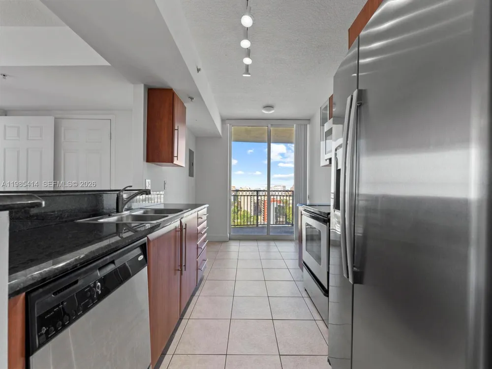 3232 SW 22nd Ter #1609 Miami, FL 33145