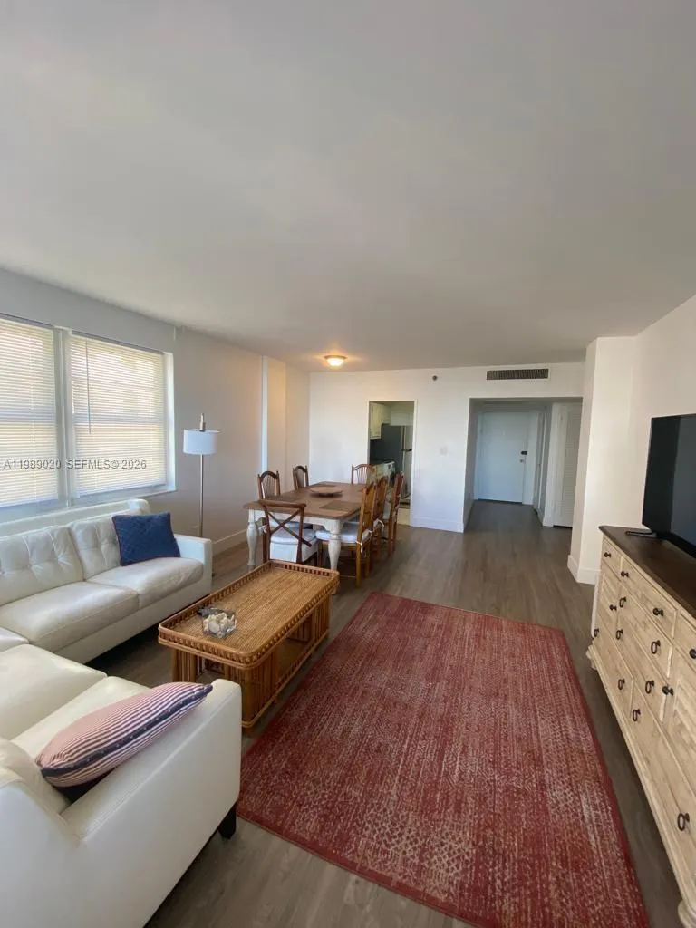100 Lincoln Rd #721 Miami Beach, FL 33139