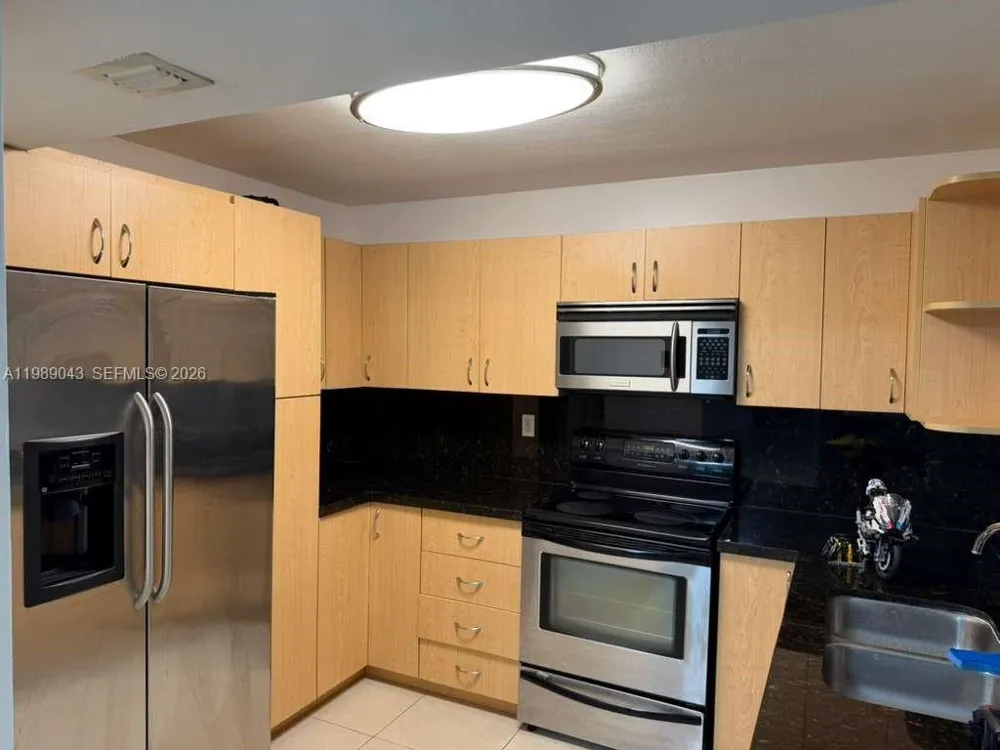 2750 NE 183rd St #1201 Aventura, FL 33160