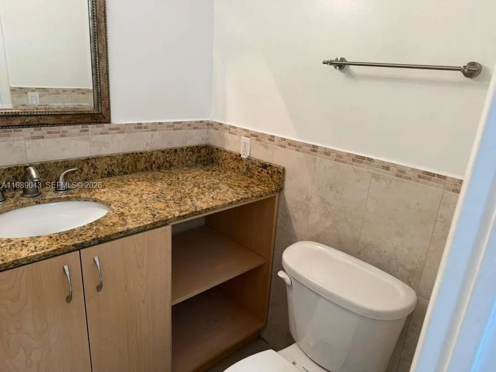 2750 NE 183rd St #1201 Aventura, FL 33160
