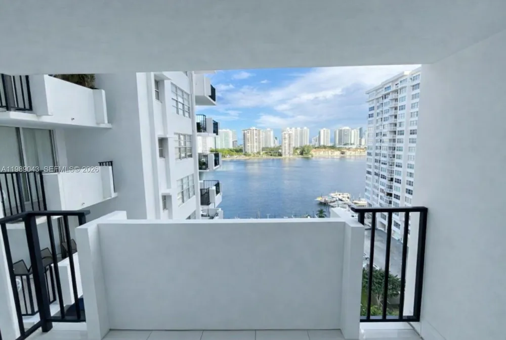 2750 NE 183rd St #1201 Aventura, FL 33160
