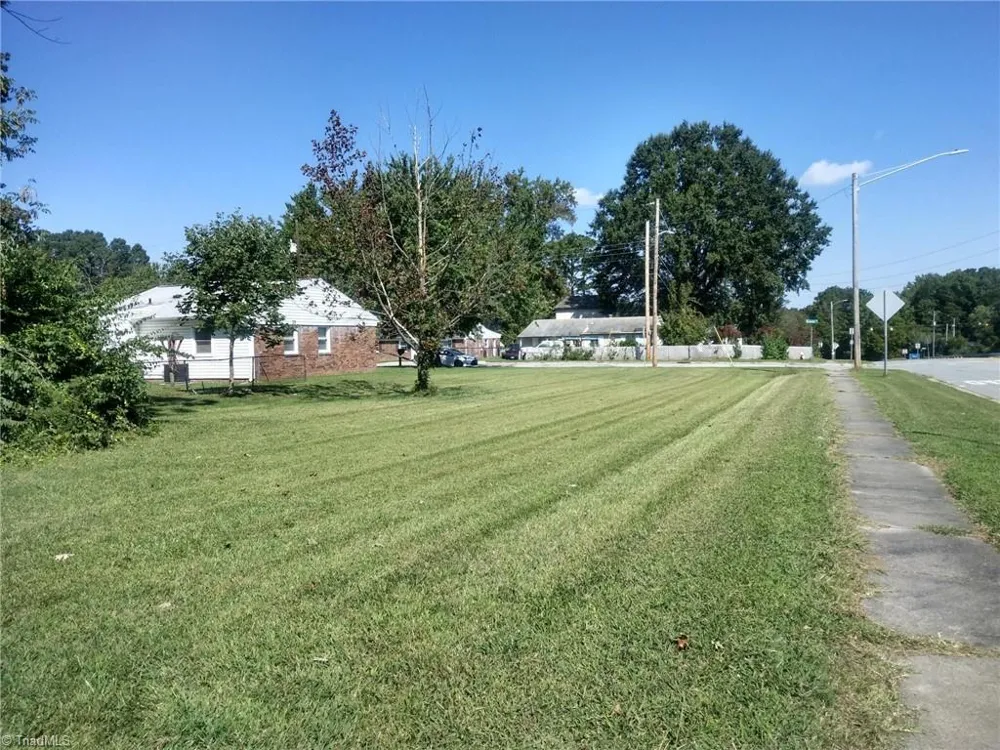 1528 Graves Avenue High Point, NC 27260