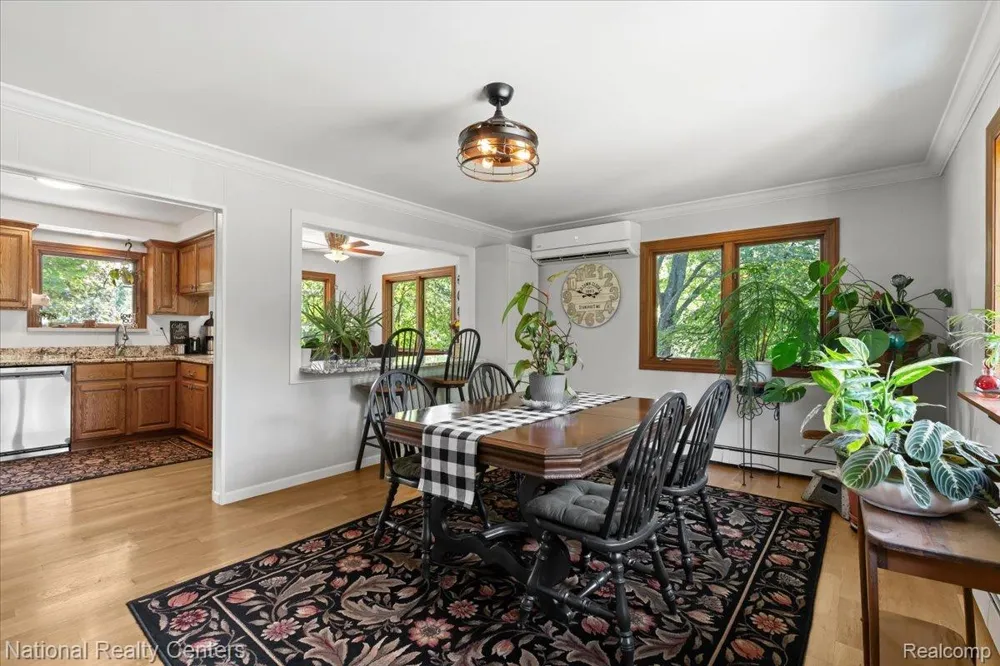 1785 Middle Road Highland Charter Township, MI 48357