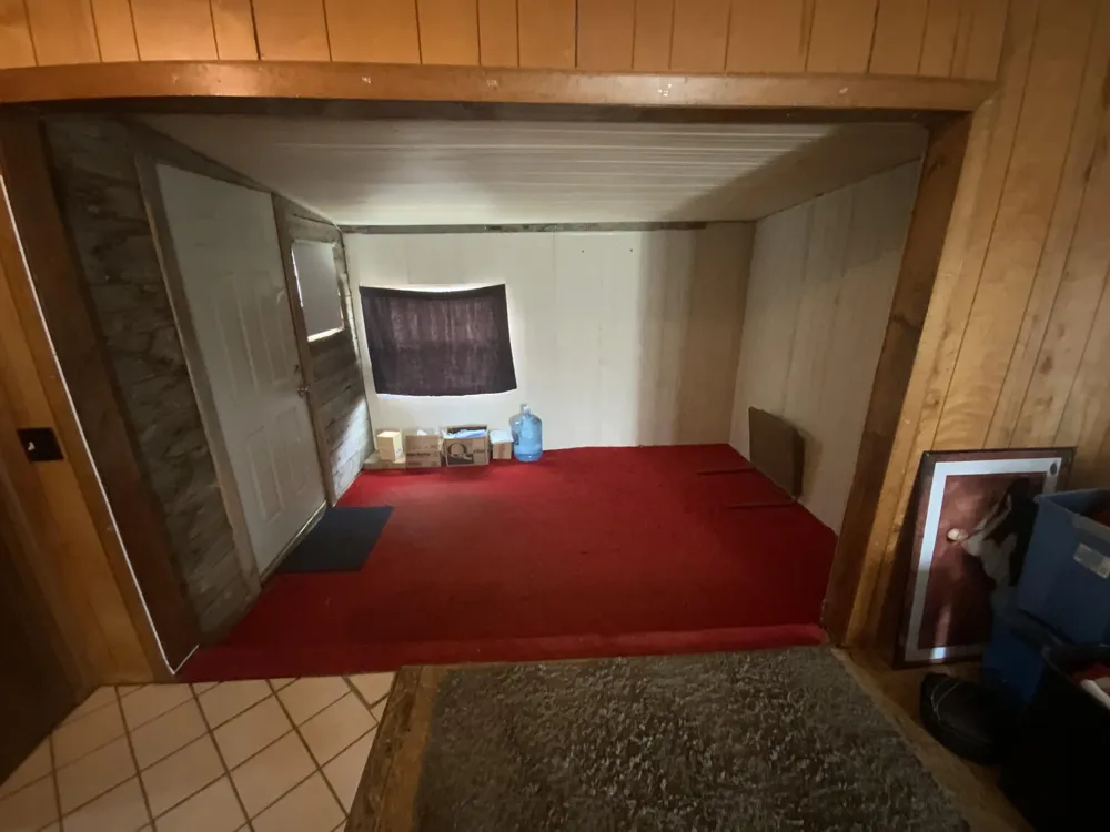 8401 Clinton Road Tompkins Township, MI 49201