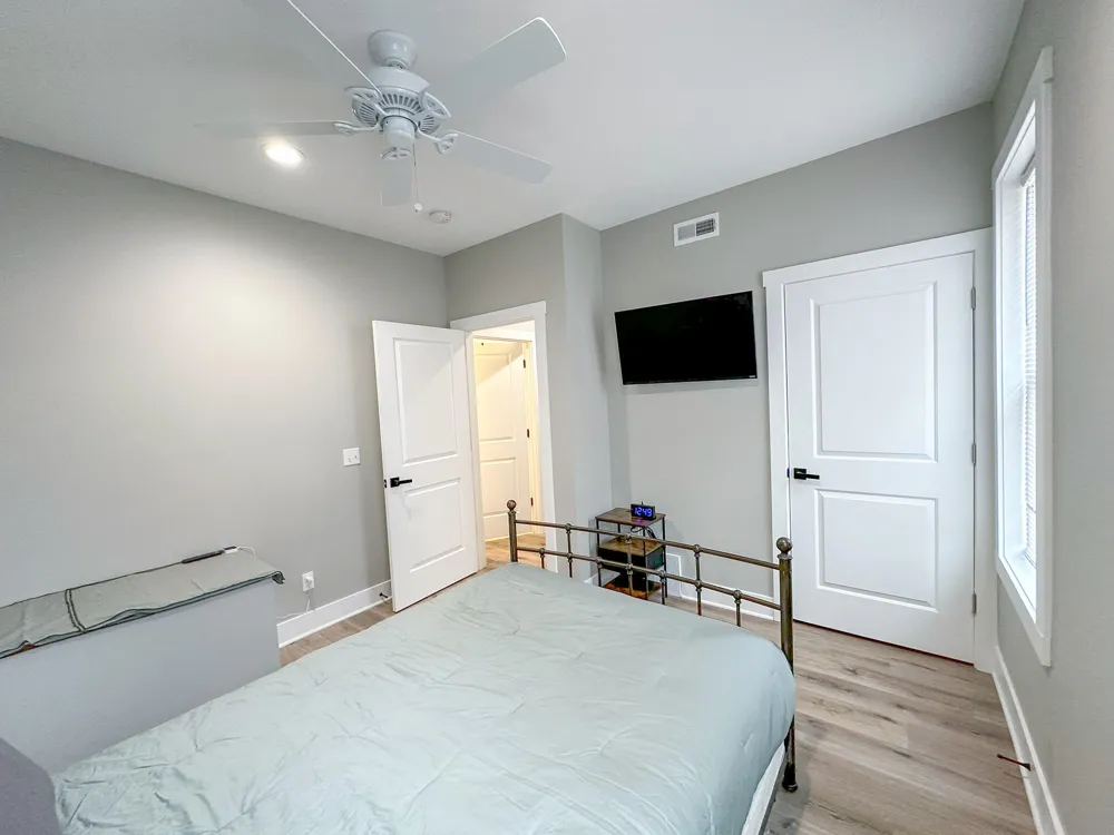 1673 E Parkdale Avenue Manistee Township, MI 49660