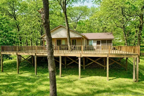 3684 Comanche Drive