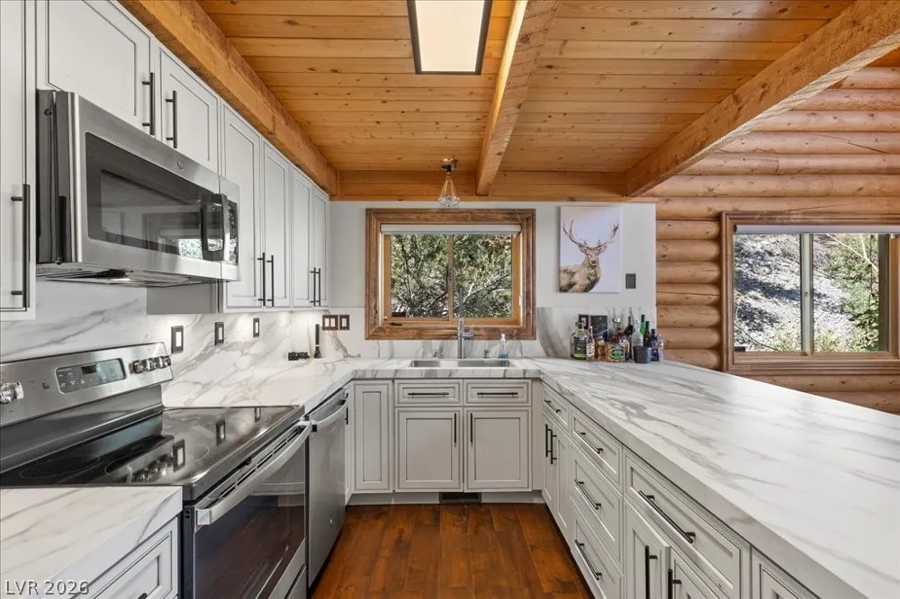 4947 Snow White Road Mount Charleston, NV 89124