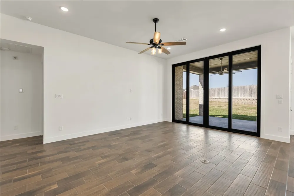 21350 Oakley Claremont Court Magnolia, TX 77355