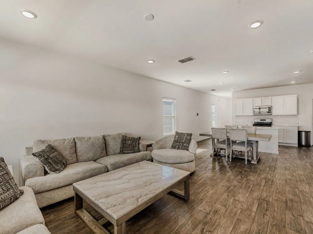12421 Silversmith Lane Mustang Ridge, TX 78610