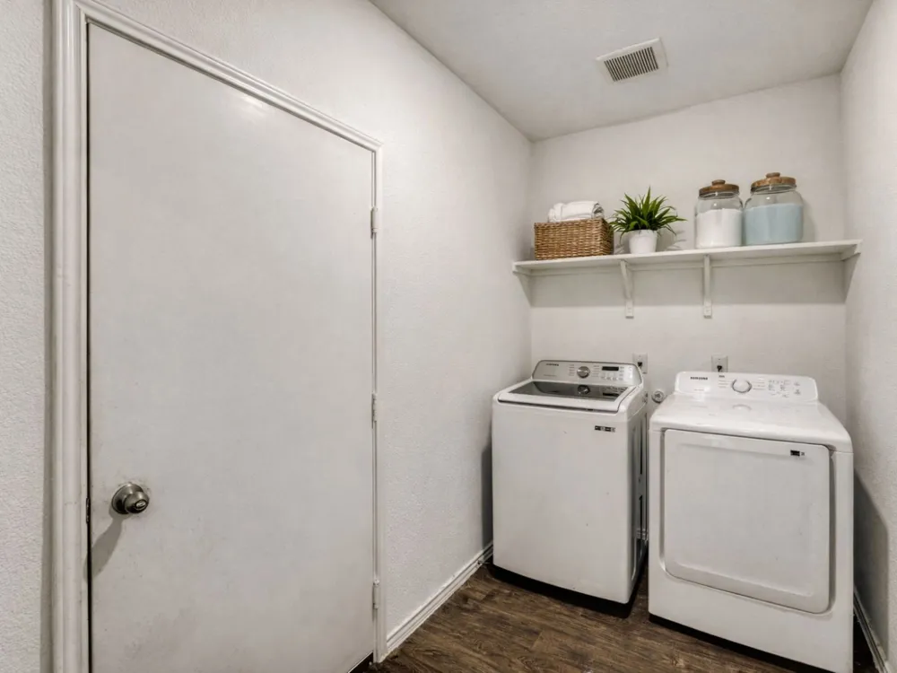12421 Silversmith Lane Mustang Ridge, TX 78610
