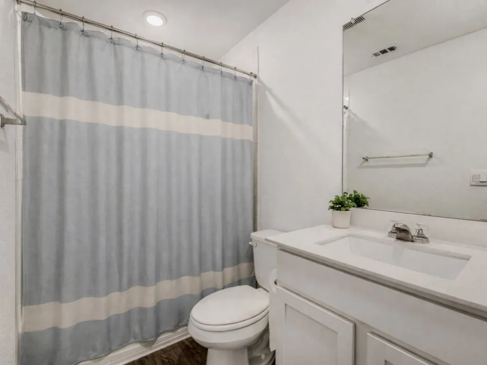 12421 Silversmith Lane Mustang Ridge, TX 78610
