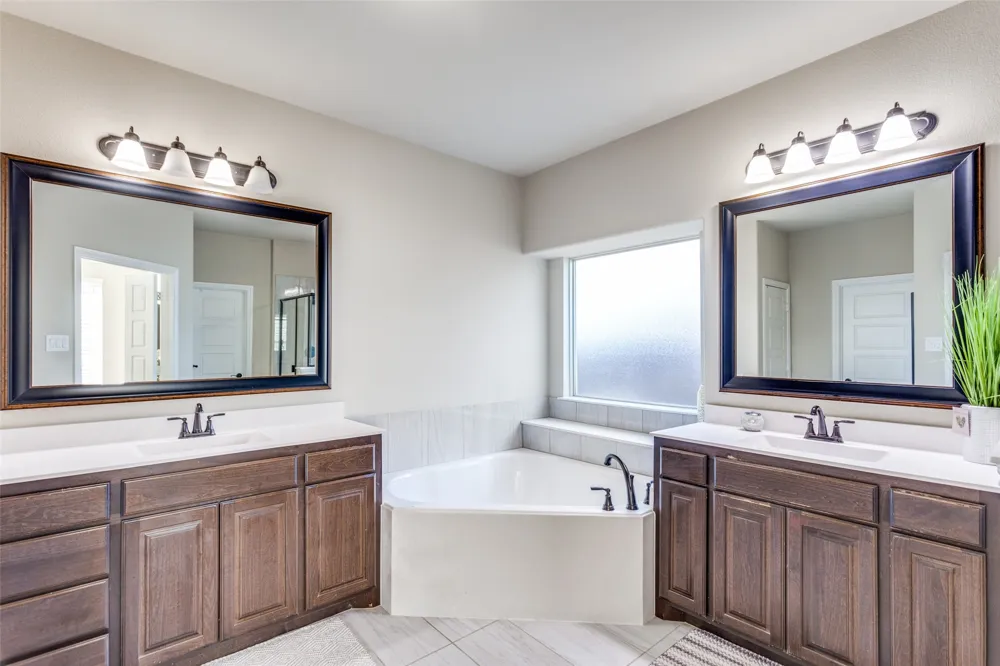 6829 Fire Dance Drive Benbrook, TX 76126