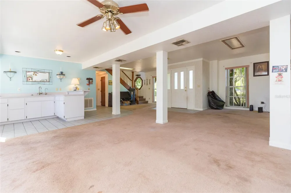 17616 EAGLE LANE Lutz, FL 33558