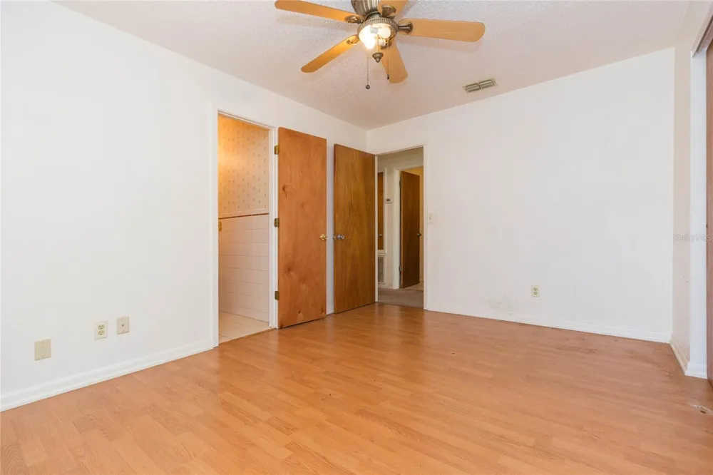 17616 EAGLE LANE Lutz, FL 33558