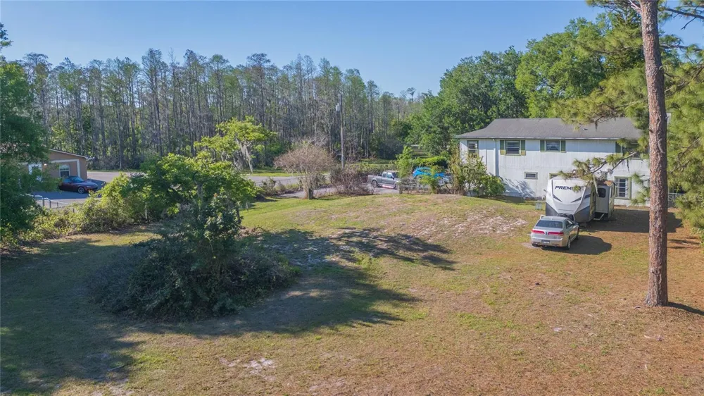 17616 EAGLE LANE Lutz, FL 33558