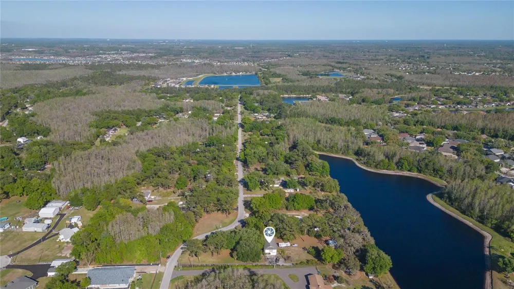 17616 EAGLE LANE Lutz, FL 33558