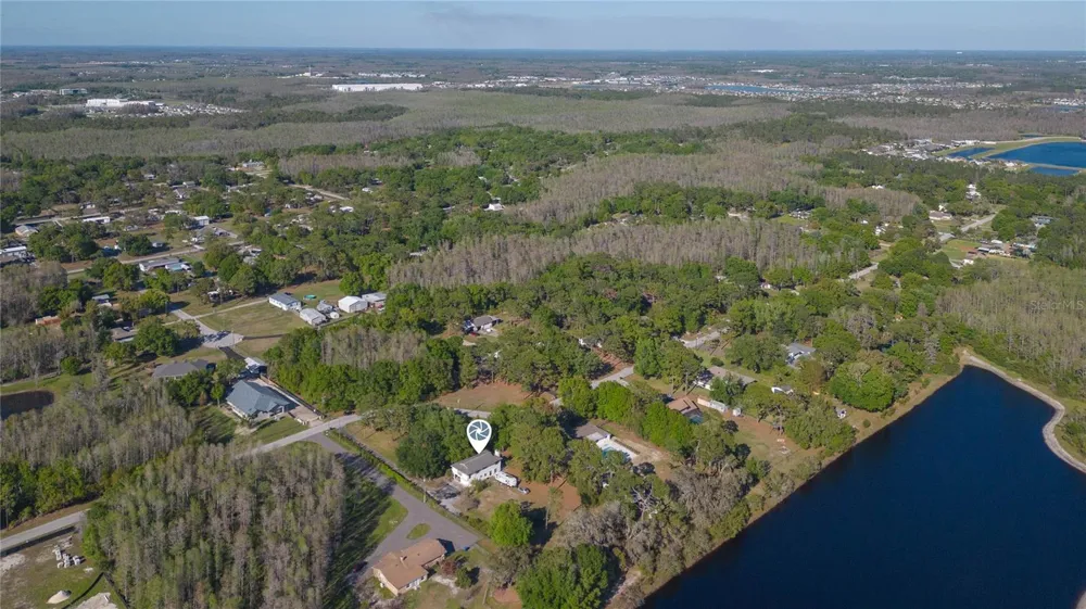 17616 EAGLE LANE Lutz, FL 33558