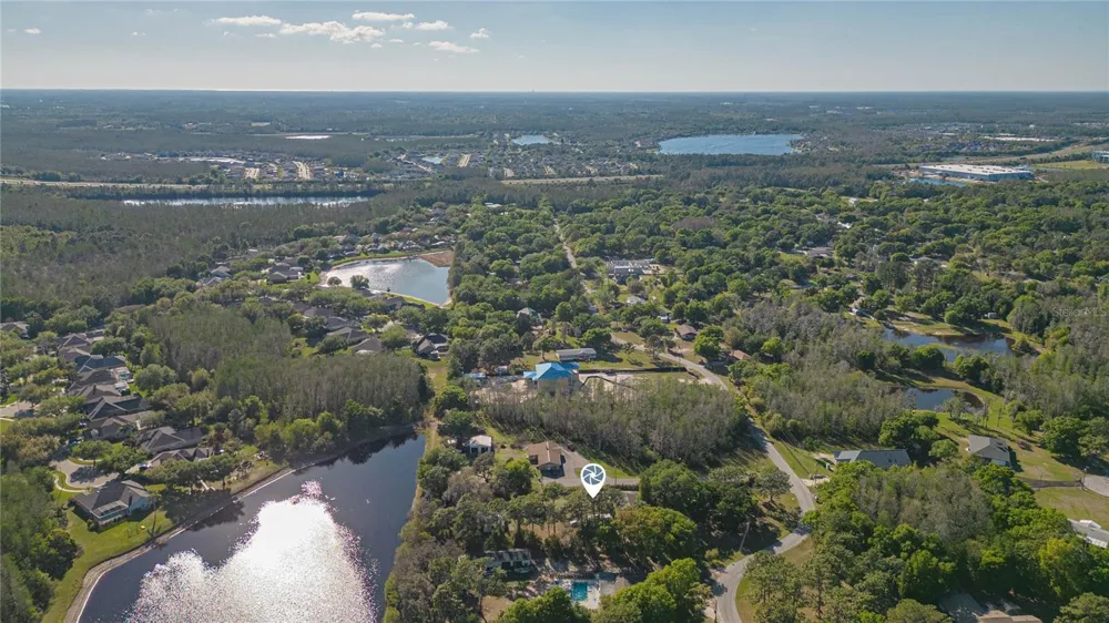 17616 EAGLE LANE Lutz, FL 33558